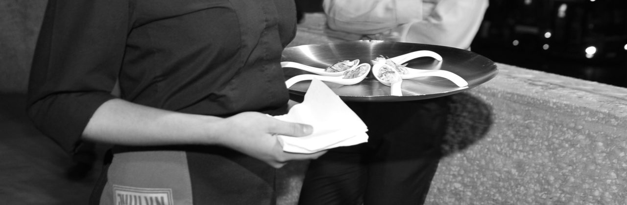 Dicke Kellner animieren zum Mehressen